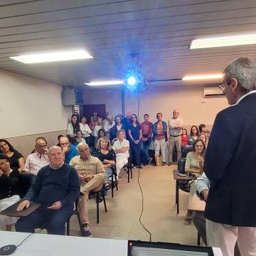 Acto de reconocimiento a docentes y nodocentes por su jubilación